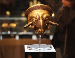 "Тракия и Древният свят XV - I в. пр. Хр. - колекция Васил Божков"